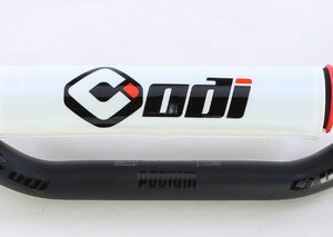 CONTROLLED FLEX TECHNOLOGY 1 1/8" HANDLEBAR RED